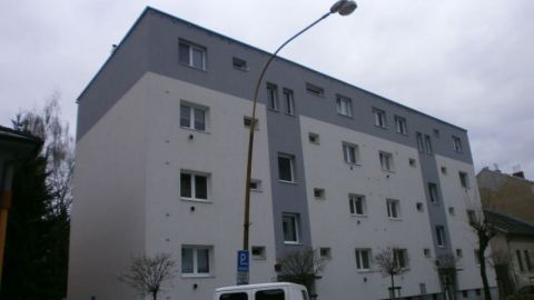 Nadstavba a obnova bytového domu - Hollého ulica, Žilina